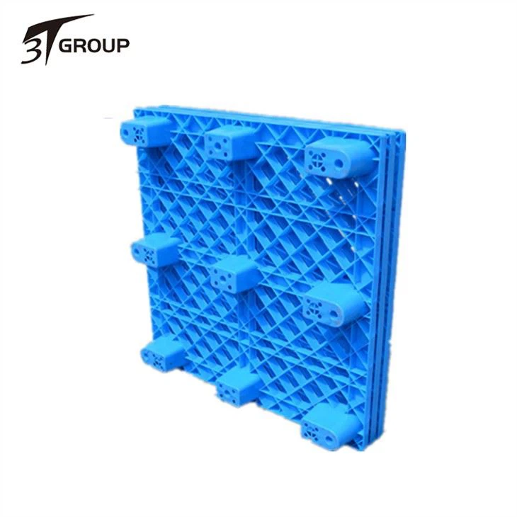 Nestable Mid-Duty Plastic Pallet With Lip